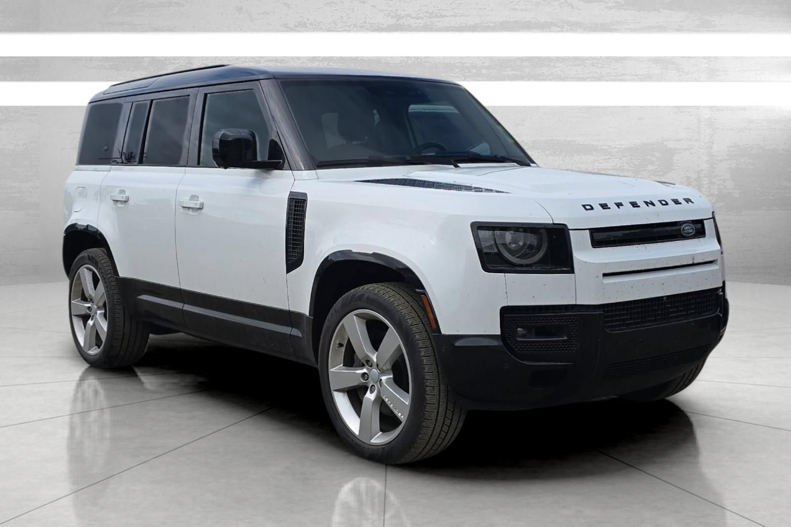 Used 2024 Land Rover Defender 110 X-Dynamic SE AWD/4WD image 25