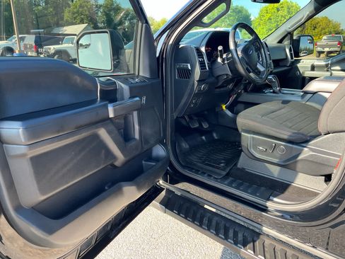 Used 2018 Ford F150 XLT w/ Equipment Group 302A Luxury AWD/4WD image 9