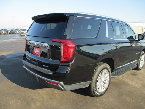 Certified 2021 GMC Yukon SLT image 3