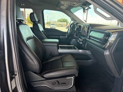 Used 2023 Ford F250 Lariat w/ Sport Appearance Package AWD/4WD image 13