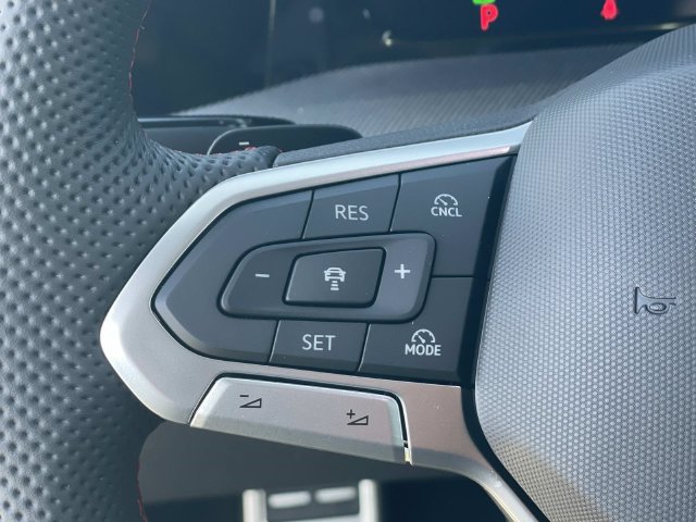 New 2026 Volkswagen GTI SE FWD image 8