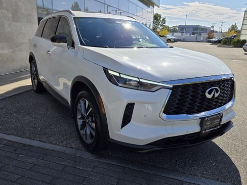 Certified 2025 INFINITI QX60 Luxe image 17