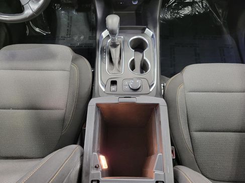 Used 2021 Chevrolet Traverse LT w/ LPO, Floor Liner Package AWD/4WD image 46