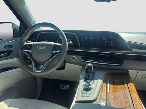 Used 2024 Cadillac Escalade Sport Platinum w/ LPO, ONYX Package AWD/4WD image 29