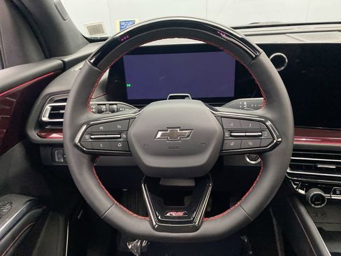 Used 2024 Chevrolet Traverse RS AWD/4WD image 16