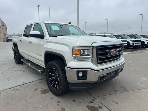 Used 2015 GMC Sierra 1500 SLT w/ SLT Crew Cab Value Package image 2