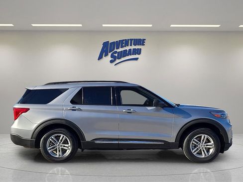 Used 2021 Ford Explorer XLT w/ Equipment Group 202A image 7