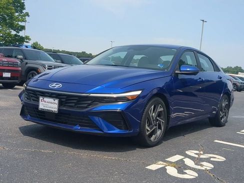 Used 2024 Hyundai Elantra Limited FWD image 7