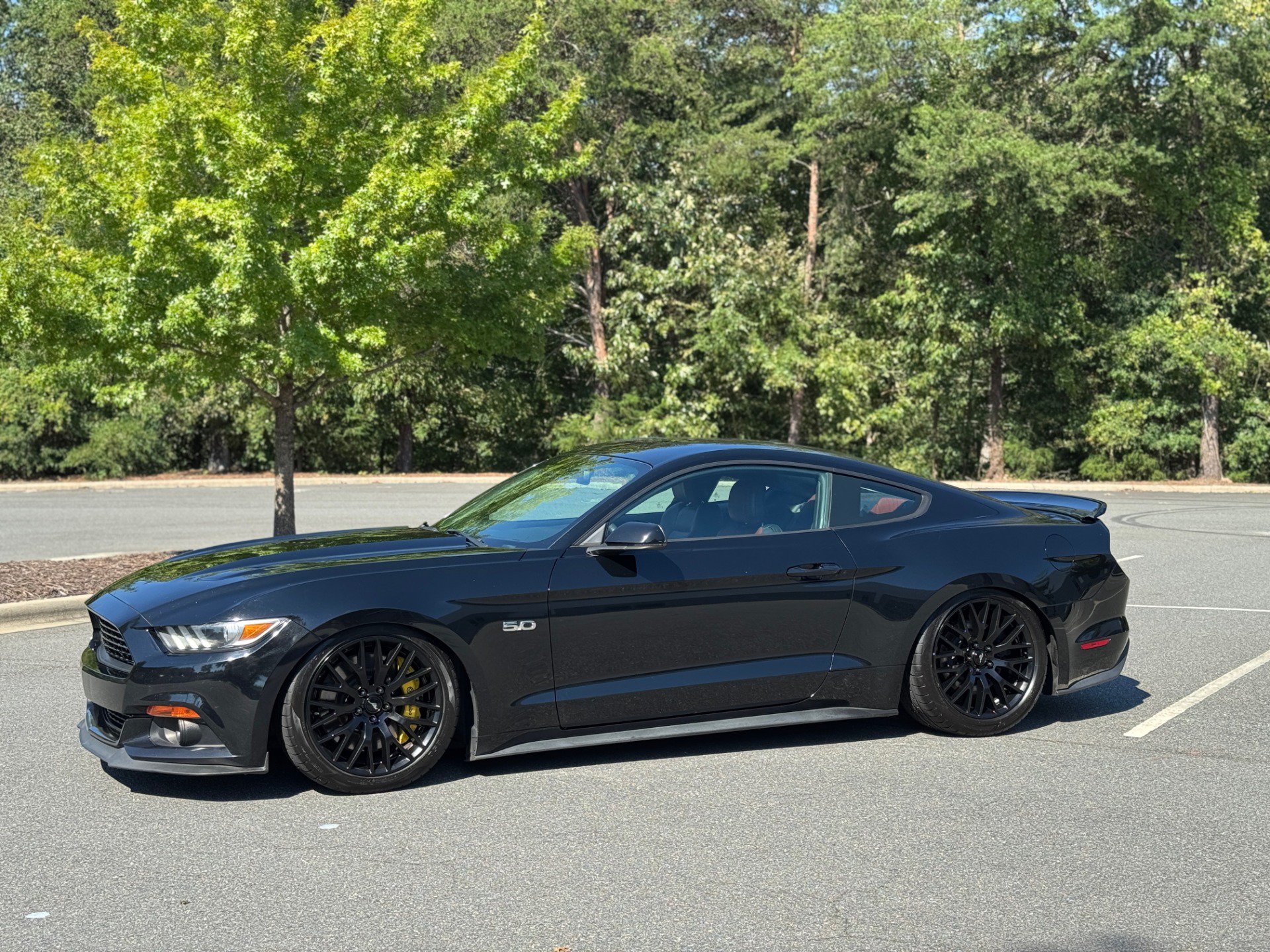 Used 2016 Ford Mustang GT Premium w/ GT Performance Package RWD image 5