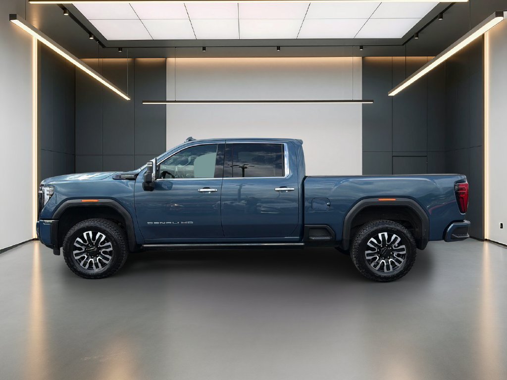 Used 2024 GMC Sierra 2500 Denali Ultimate AWD/4WD image 2