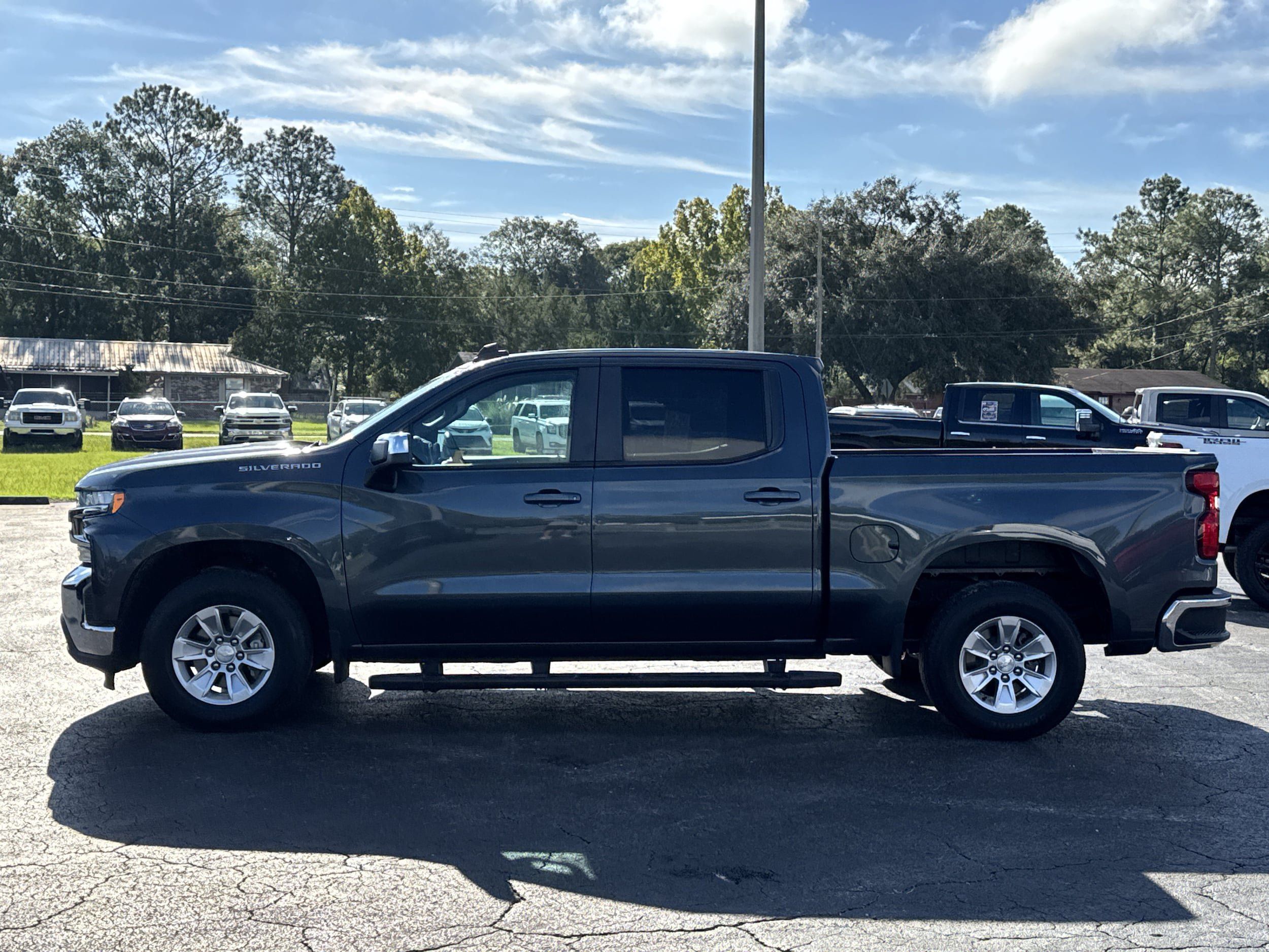Used 2020 Chevrolet Silverado 1500 LT w/ Trailering Package RWD image 6