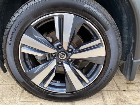 Used 2021 Nissan Rogue SL w/ Premium Package AWD/4WD image 13