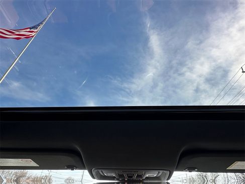 Used 2022 Chevrolet Silverado 2500 High Country w/ Z71 Off-Road Package image 24