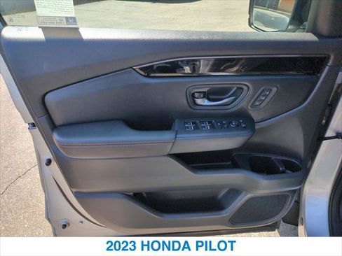 Certified 2023 Honda Pilot TrailSport image 12