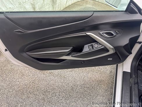 Used 2018 Chevrolet Camaro LT w/ RS Package image 21