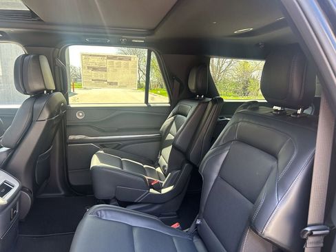 New 2026 Lincoln Navigator L Reserve AWD/4WD image 14