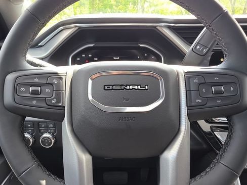 New 2026 GMC Sierra 2500 Denali w/ Denali Reserve Package AWD/4WD image 31