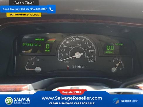 Used 2003 Lincoln Town Car Signature RWD image 12