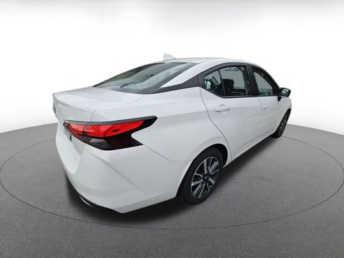 Used 2025 Nissan Versa SV image 7