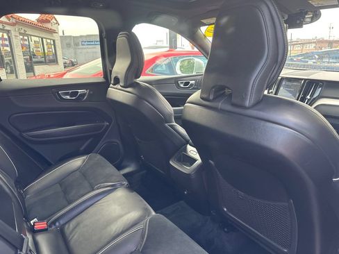 Used 2019 Volvo XC60 T6 R-Design w/ Protection Package Premier AWD/4WD image 23