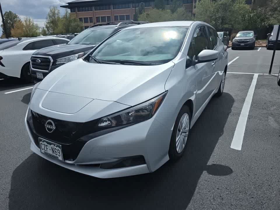 Used 2025 Nissan Leaf S FWD image 2