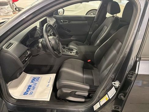 Certified 2025 Honda Civic Sport image 8