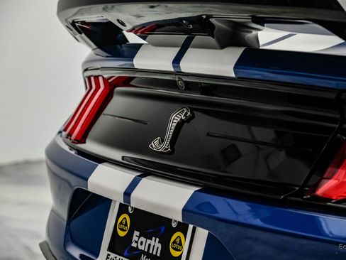 Used 2022 Ford Mustang Shelby GT500 w/ Technology Package image 15