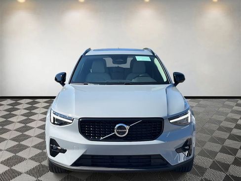 New 2026 Volvo XC40 B5 Plus w/ Protection Package Premier image 8