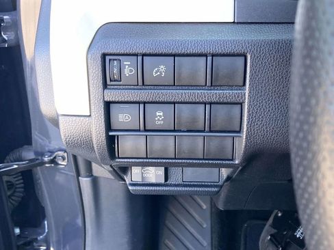 Used 2024 Toyota Tacoma TRD Off-Road AWD/4WD image 27
