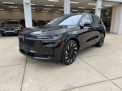 Used 2025 Lincoln Nautilus Black Label w/ Jet Appearance Package image 1