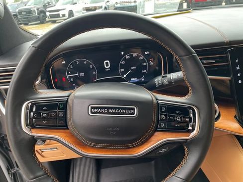 Certified 2025 Jeep Grand Wagoneer Series III AWD/4WD image 33