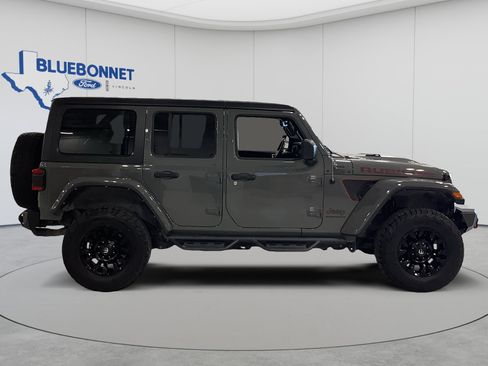 Used 2023 Jeep Wrangler Unlimited Rubicon AWD/4WD image 4