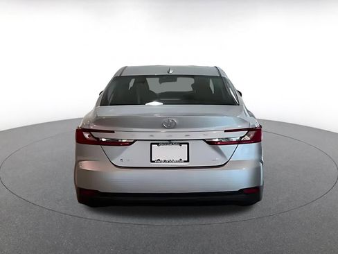 Used 2025 Toyota Camry LE FWD image 8