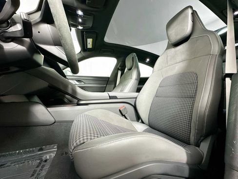 Certified 2025 Porsche Taycan image 5