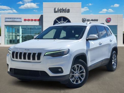 Used 2019 Jeep Cherokee Latitude Plus w/ Comfort/Convenience Group AWD/4WD image 1
