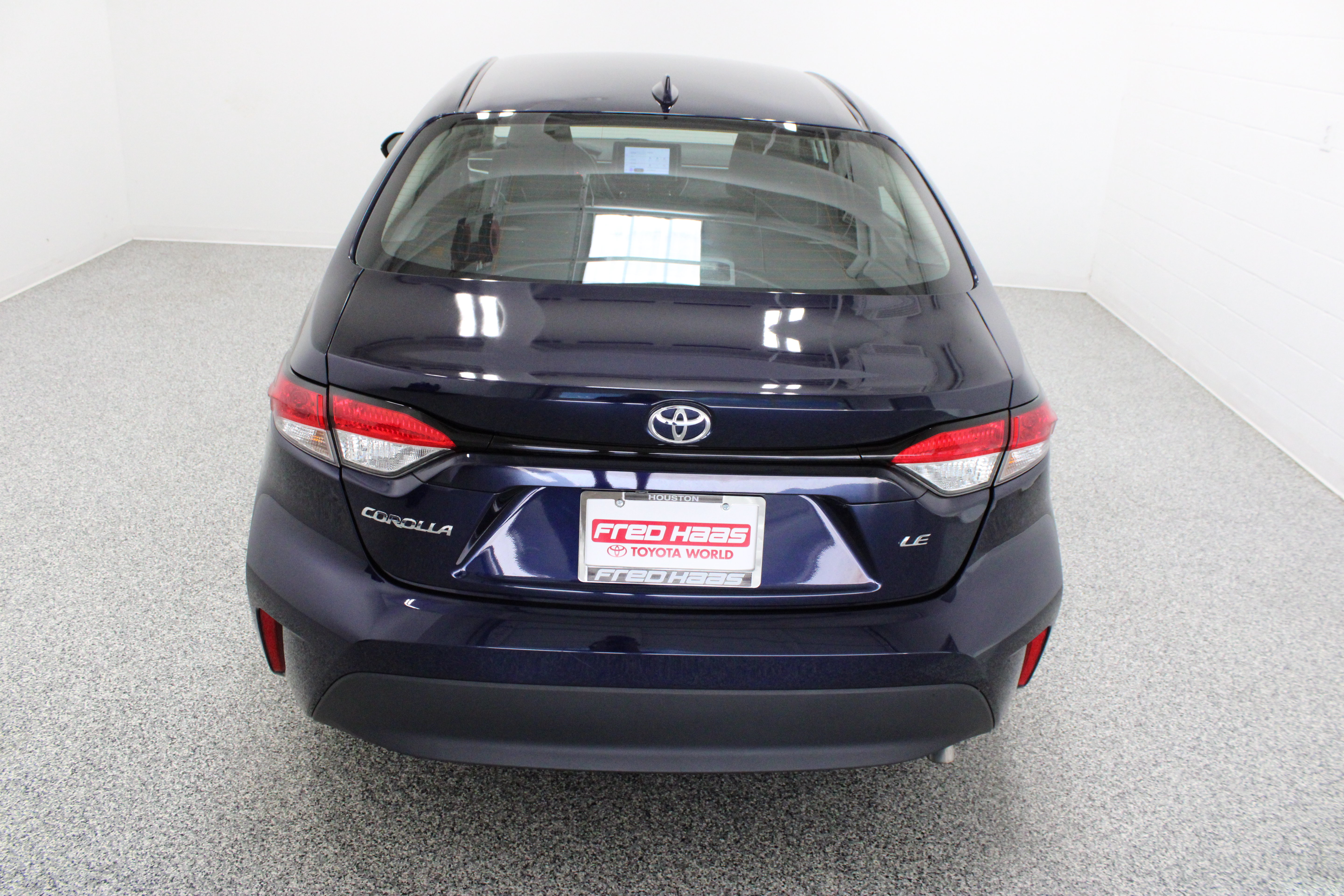 Used 2025 Toyota Corolla LE FWD image 8