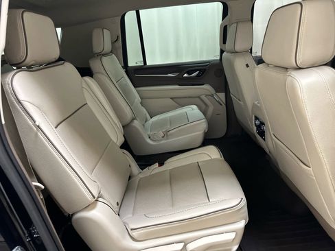 Used 2022 GMC Yukon XL Denali image 20