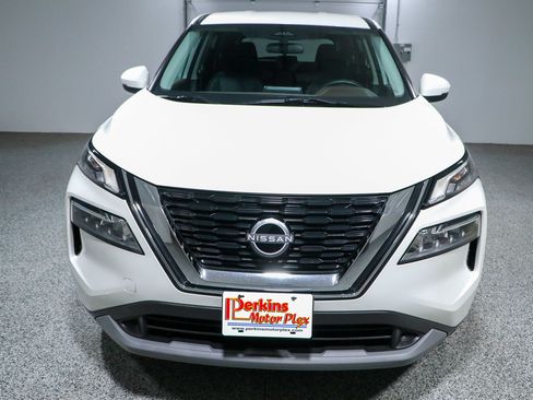 Used 2022 Nissan Rogue SV FWD image 4