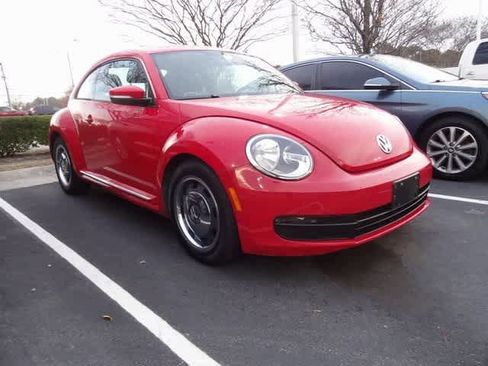 Used 2012 Volkswagen Beetle 2.5 image 3