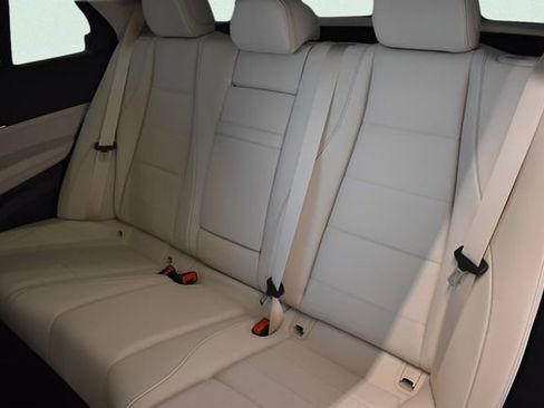 New 2026 Mercedes-Benz GLE 450 4MATIC image 10