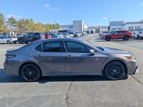 Used 2022 Toyota Camry XSE image 8