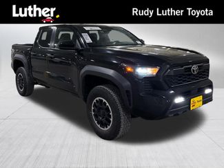 Used 2024 Toyota Tacoma TRD Off-Road AWD/4WD video 1