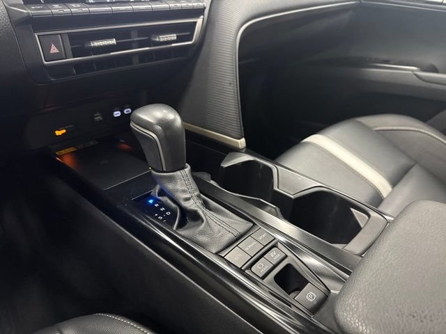 Used 2025 Toyota Camry SE FWD image 21