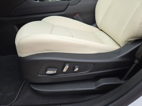 New 2025 Cadillac XT5 Sportv w/ Technology Package image 17