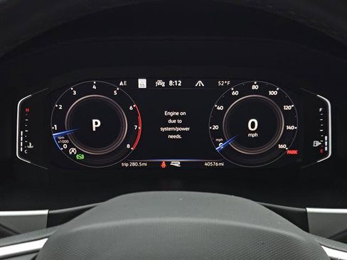 Used 2022 Volkswagen Atlas Cross Sport SEL R-Line image 12