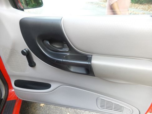 Used 1999 Ford Ranger XLT image 46