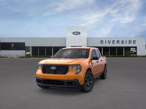 New 2026 Ford Maverick XLT w/ XLT Luxury Package AWD/4WD image 2