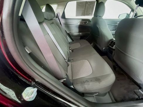 Used 2024 Kia Sportage LX image 27