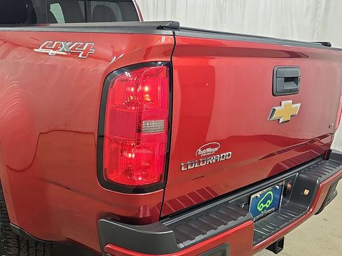 Used 2016 Chevrolet Colorado LT w/ LT Convenience Package image 38