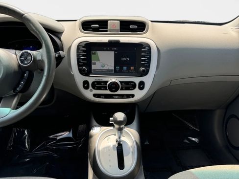 Used 2017 Kia Soul EV image 13